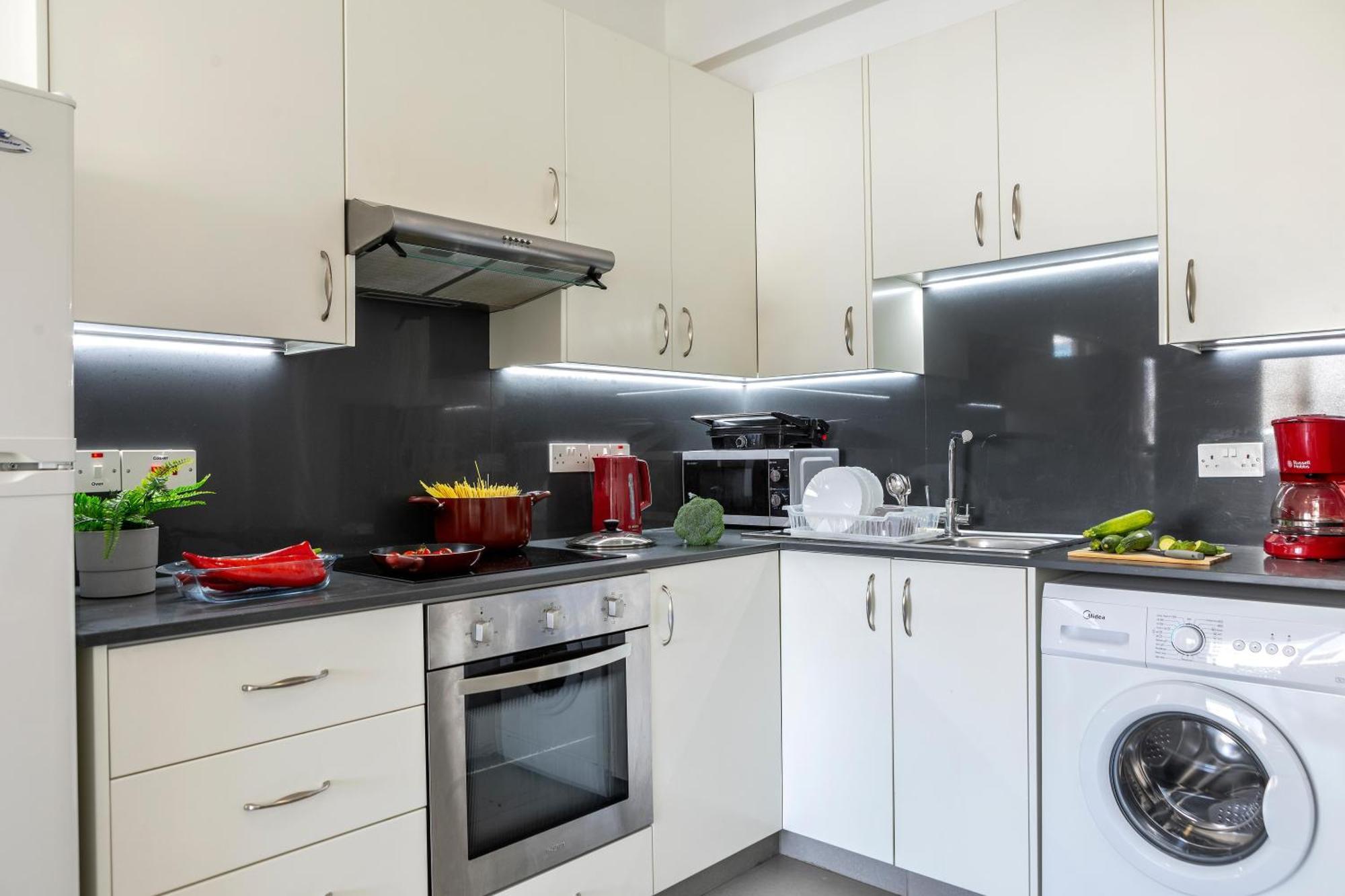 Airbnsea Centre Side Sea View * Λάρνακα