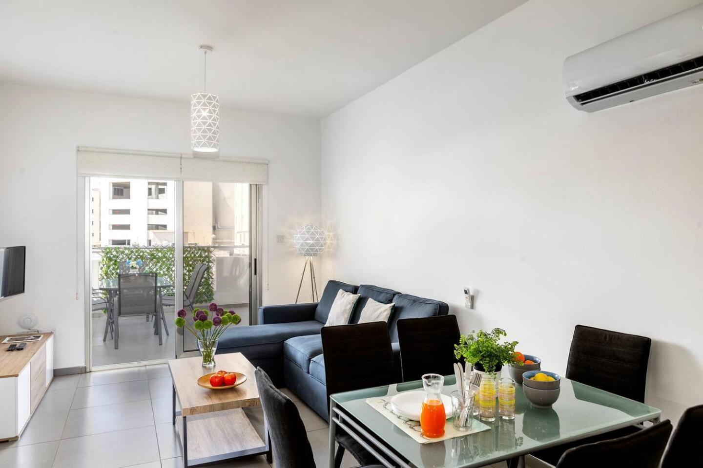 Airbnsea Centre Side Sea View * Λάρνακα