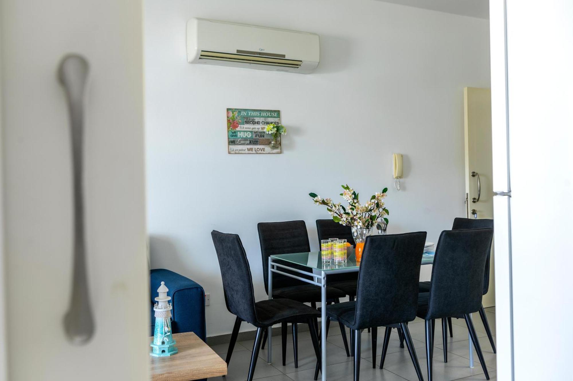 Airbnsea Centre Apts