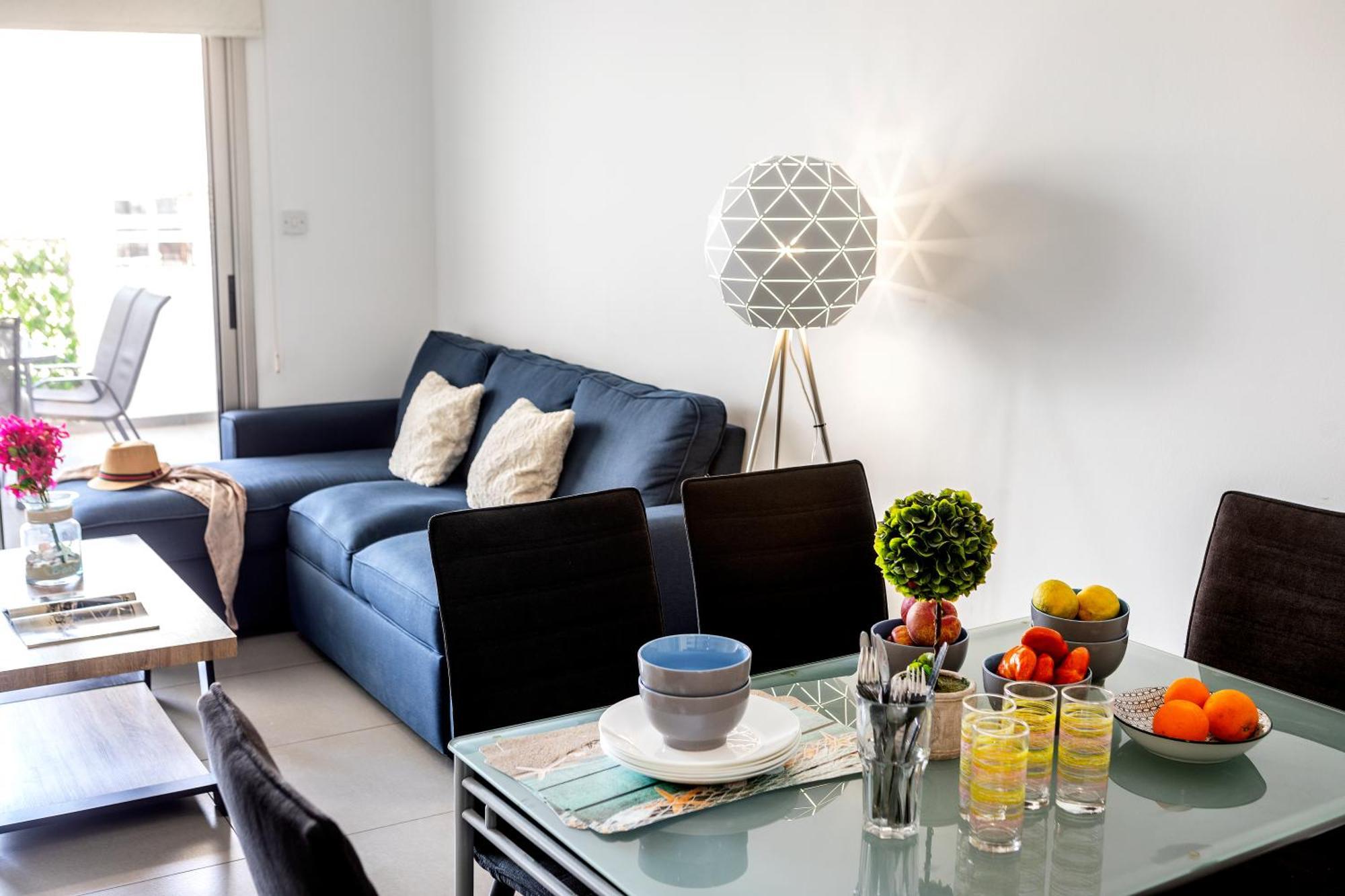 Airbnsea Centre Apts * Larnaca
