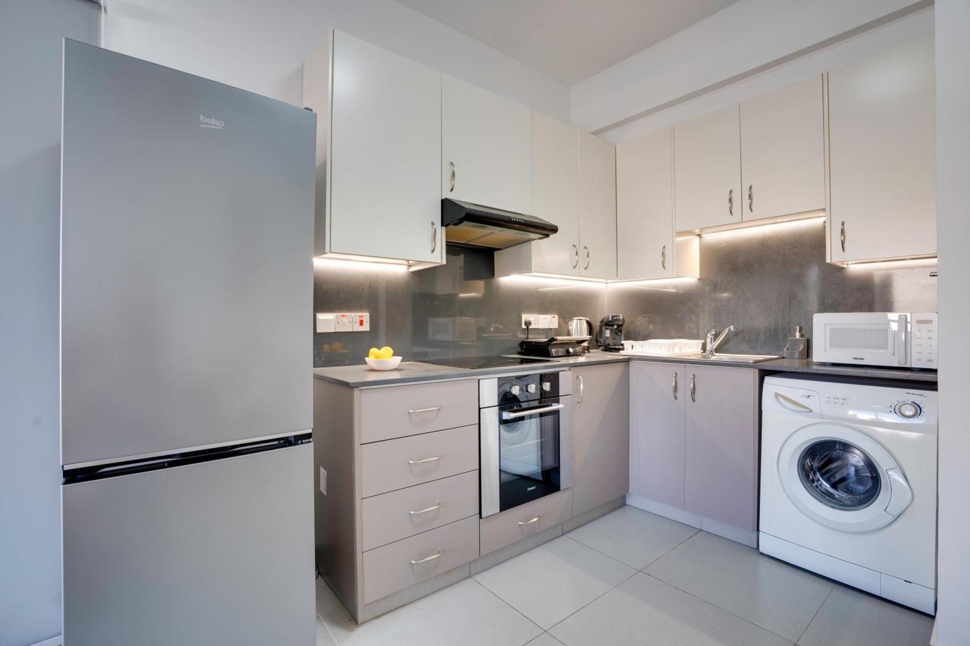Διαμέρισμα Airbnsea Centre Side Sea View Λάρνακα